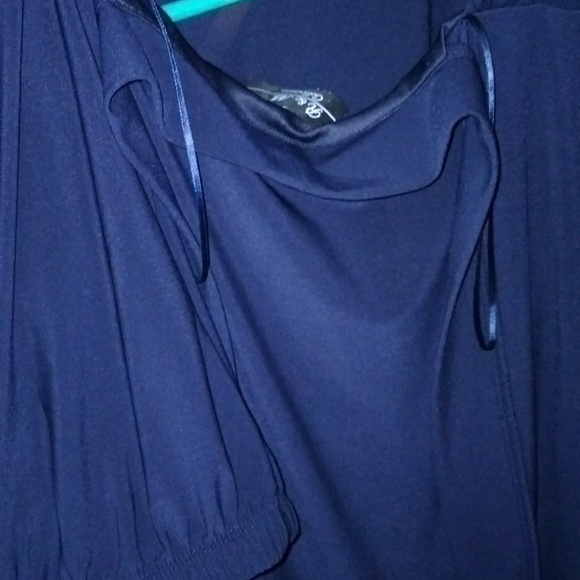 Blouse - Picture 7 of 8